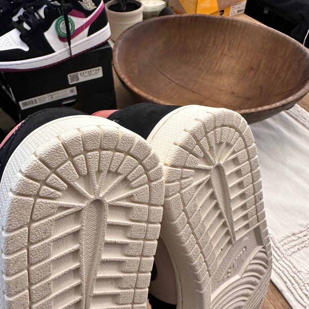 Jordan 1 Mid Canyon Rust (Women's) - Picture 4 of 4